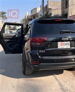 جیپ گراند شیرۆکی